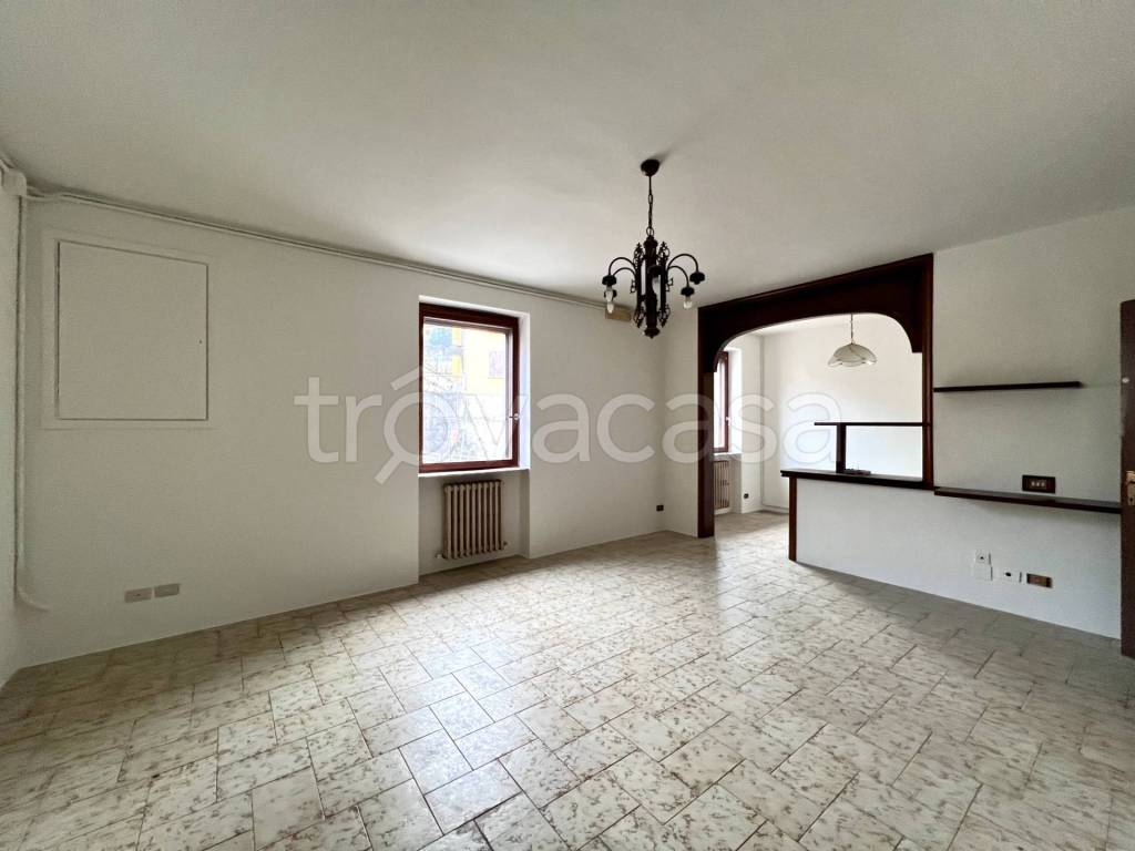 appartamento in vendita a Peia
