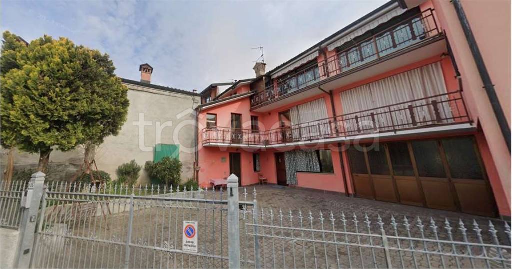 appartamento in vendita a Peia