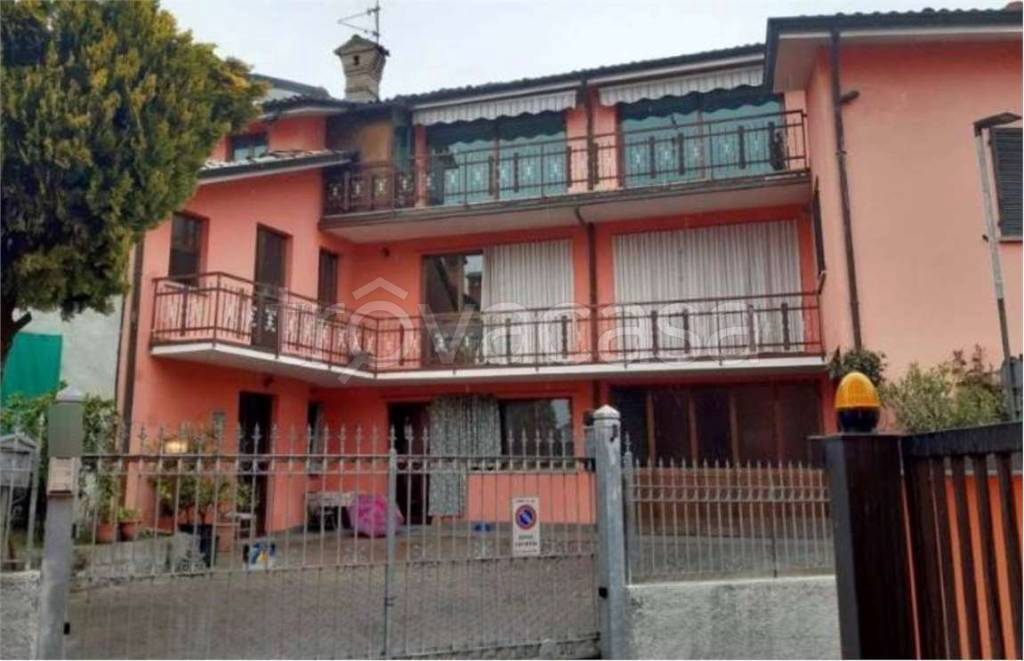 appartamento in vendita a Peia