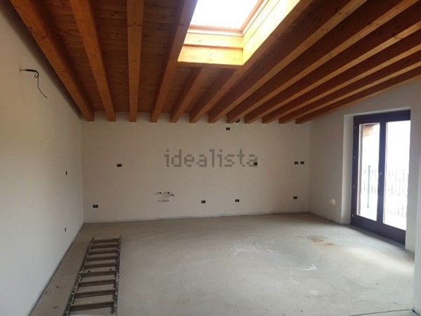 appartamento in vendita a Peia