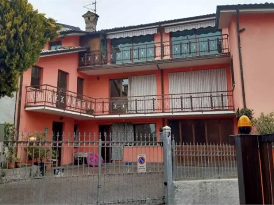 locale di sgombero in vendita a Peia