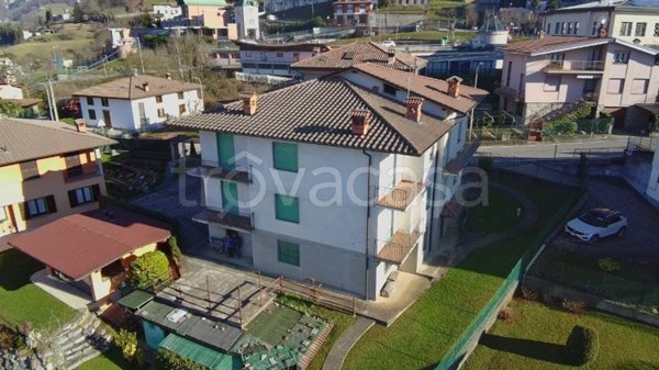 casa indipendente in vendita a Peia