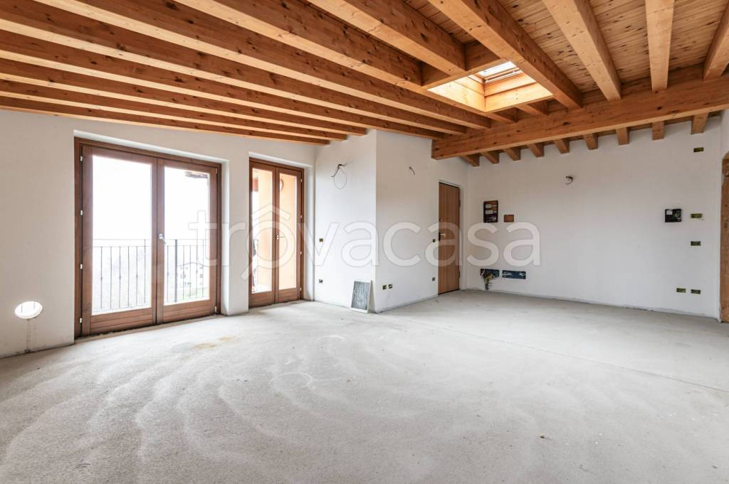 appartamento in vendita a Peia