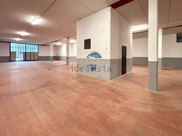 locale commerciale in vendita a Peia