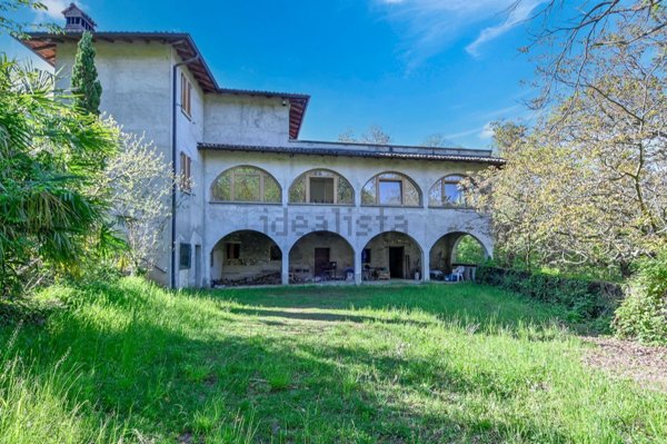casale in vendita a Peia
