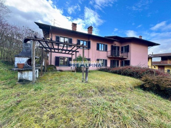 casa indipendente in vendita a Peia