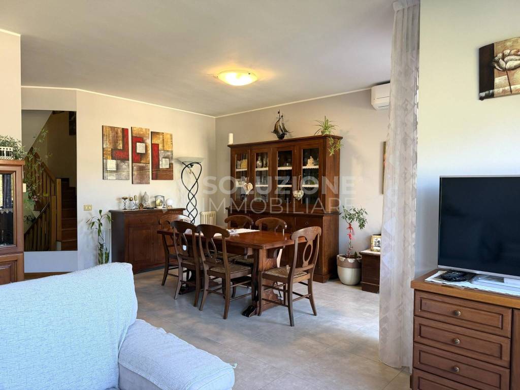 casa indipendente in vendita a Peia