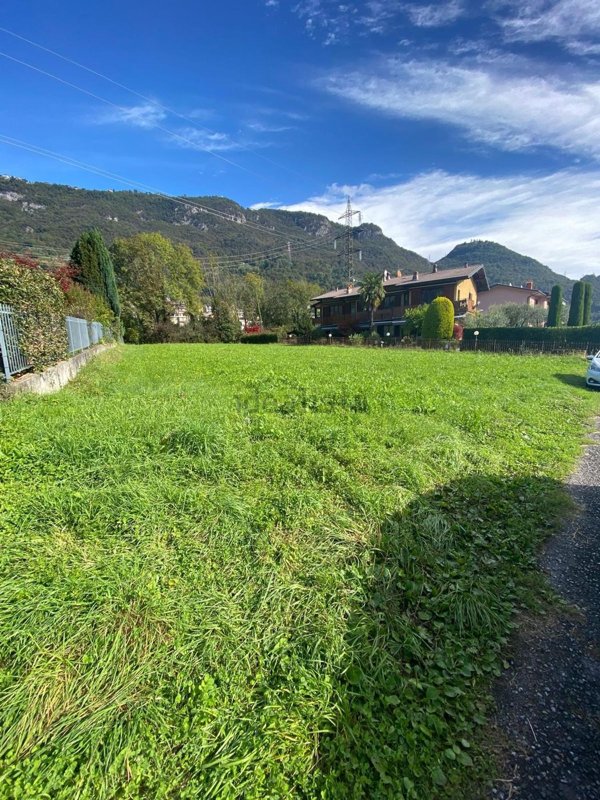 terreno edificabile in vendita a Pianico
