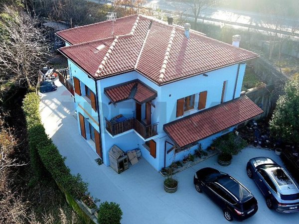 casa indipendente in vendita a Pianico