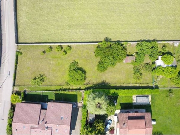 terreno edificabile in vendita a Pianico