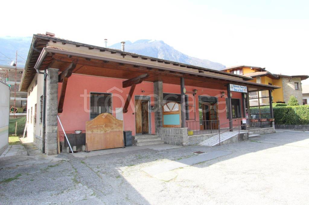 negozio in vendita a Piario in zona Groppino