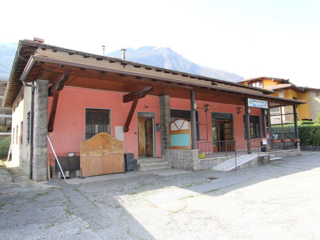 negozio in vendita a Piario