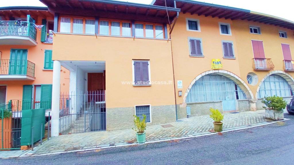 casa indipendente in vendita a Piario