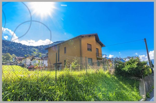 casa indipendente in vendita a Piario