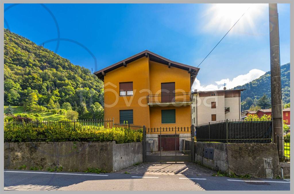 casa indipendente in vendita a Piario