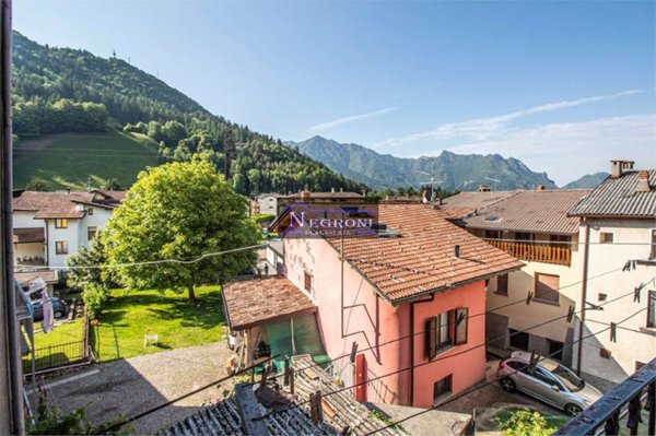 casa indipendente in vendita a Piario