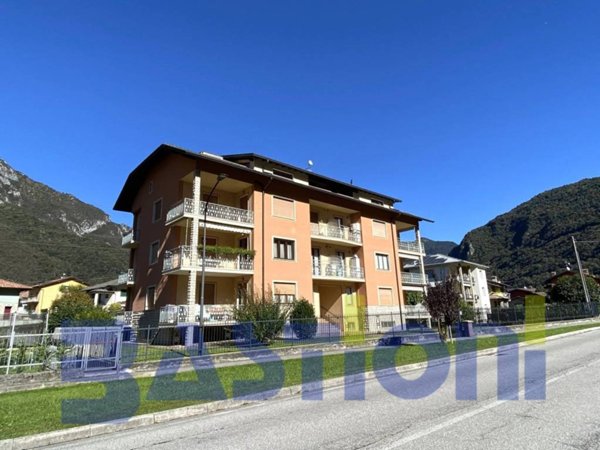 appartamento in vendita a Piario in zona Groppino