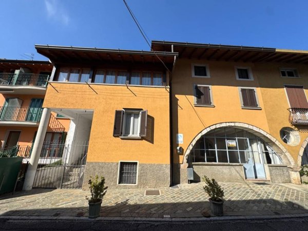 casa indipendente in vendita a Piario