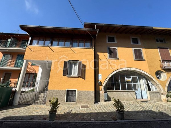 casa indipendente in vendita a Piario