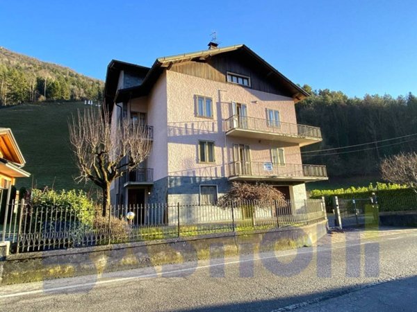 casa indipendente in vendita a Piario