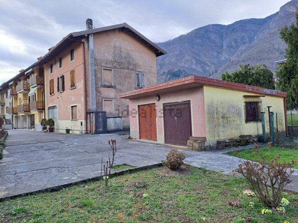 casa indipendente in vendita a Piario