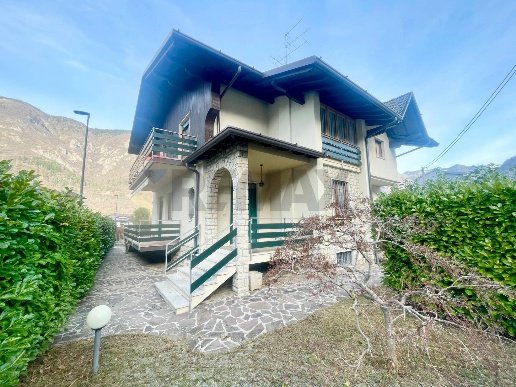 casa indipendente in vendita a Piario