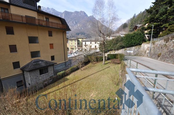 terreno edificabile in vendita a Piazza Brembana