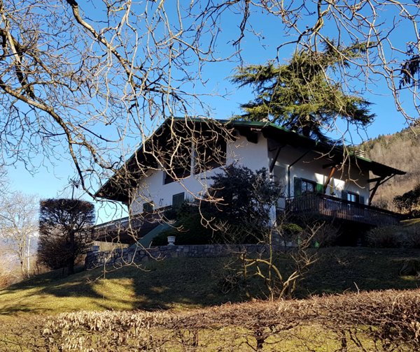 casa indipendente in vendita a Piazza Brembana