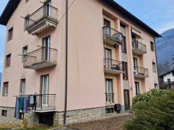 appartamento in vendita a Piazza Brembana