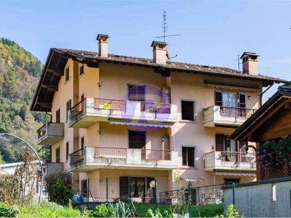 appartamento in vendita a Piazza Brembana