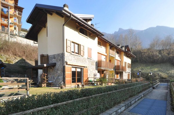 appartamento in vendita a Piazza Brembana