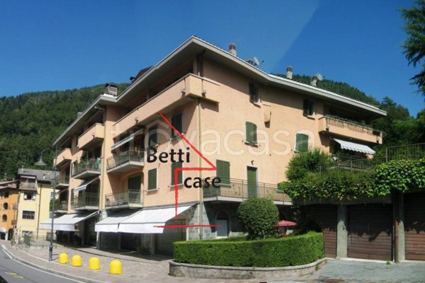 appartamento in vendita a Piazza Brembana