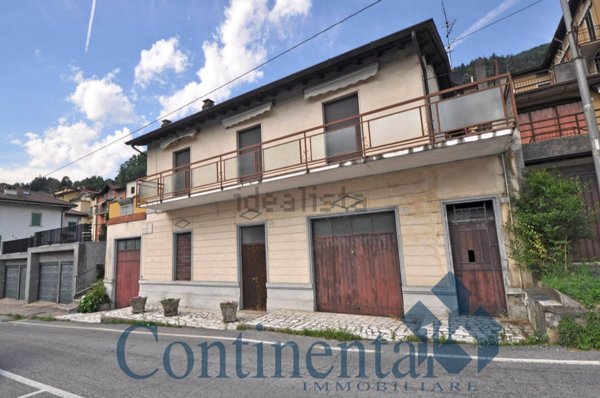 casa semindipendente in vendita a Piazza Brembana