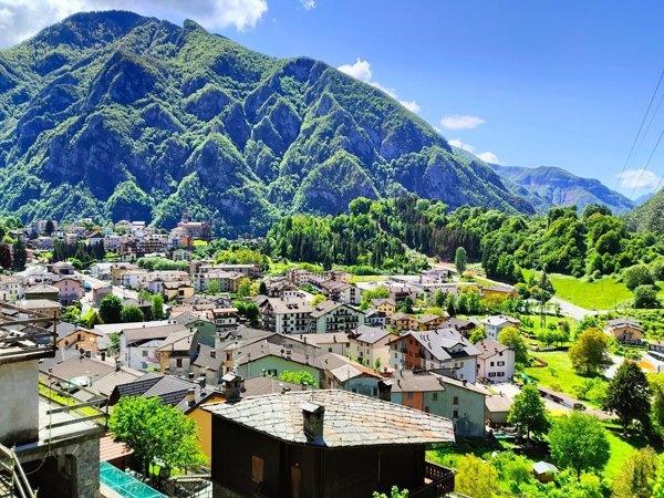 appartamento in vendita a Piazza Brembana