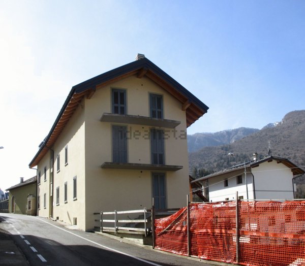 appartamento in vendita a Piazza Brembana