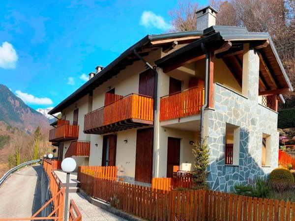 casa indipendente in vendita a Piazzatorre