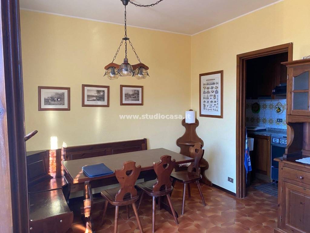 appartamento in vendita a Piazzatorre in zona Piazzole