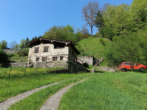 casa indipendente in vendita a Piazzatorre