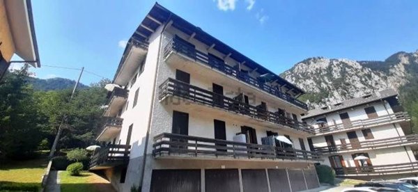 appartamento in vendita a Piazzatorre in zona Piazzole