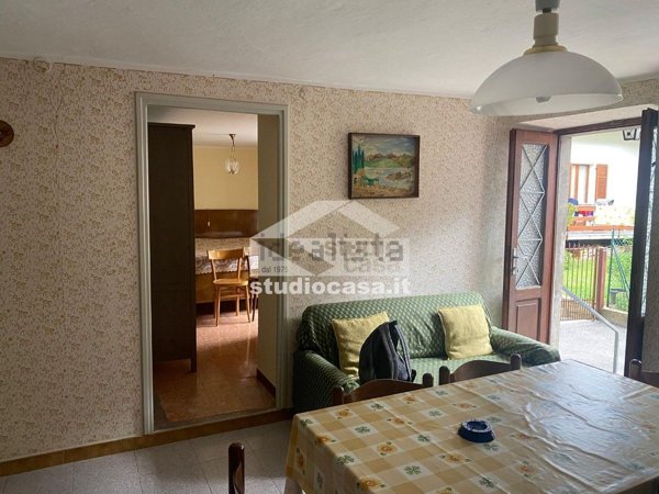 casa semindipendente in vendita a Piazzolo