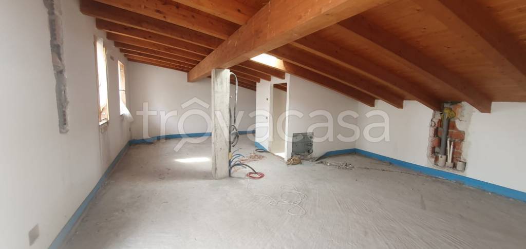 appartamento in vendita a Pognano