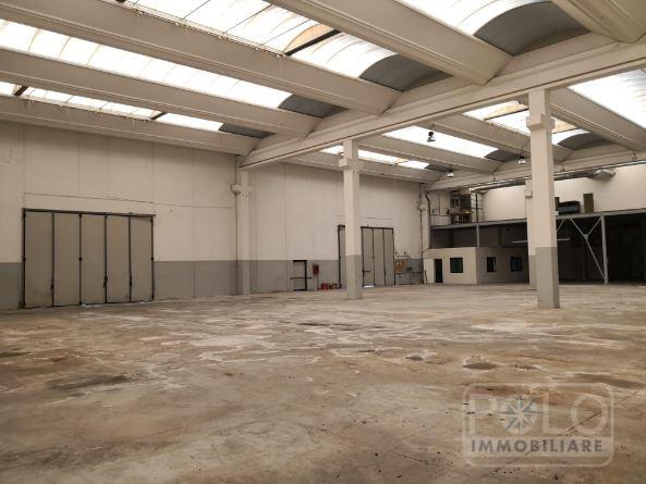 locale commerciale in vendita a Pognano