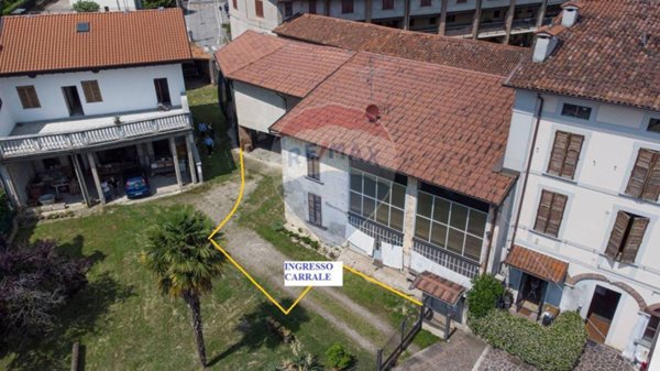 casa indipendente in vendita a Pognano