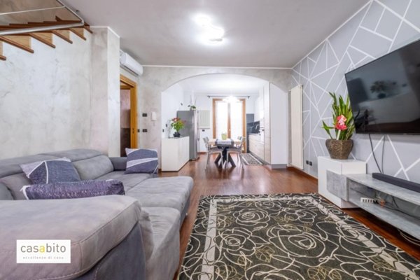 casa indipendente in vendita a Pognano