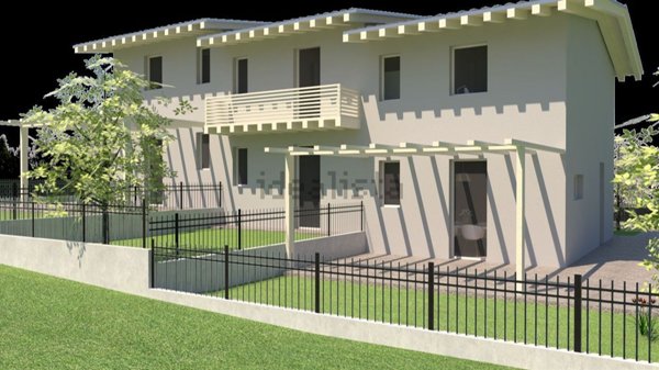 casa indipendente in vendita a Pognano