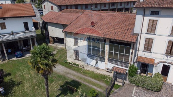 casa indipendente in vendita a Pognano