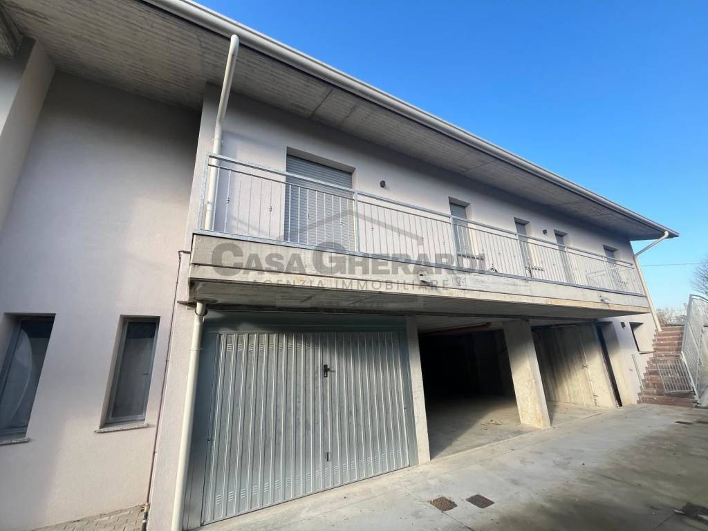 casa indipendente in vendita a Pognano