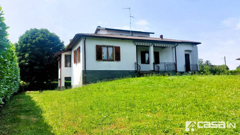 casa indipendente in vendita a Pognano