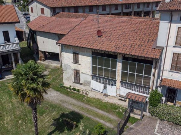 casa indipendente in vendita a Pognano