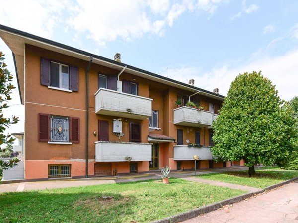 locale commerciale in vendita a Pognano